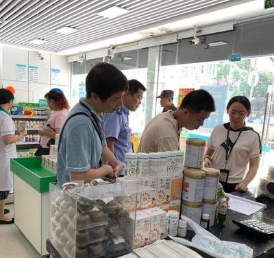 龍城街道開展食品藥品系列安全檢查活動，全力守護(hù)群眾“舌尖上的安全”